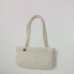 In excellent condition. Handle is in great condition. Zippers work great